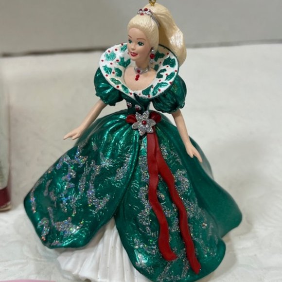 VTG 1995 Holiday Barbie Keepsake Christmas Tree Ornament Handcrafted - Picture 4 of 10